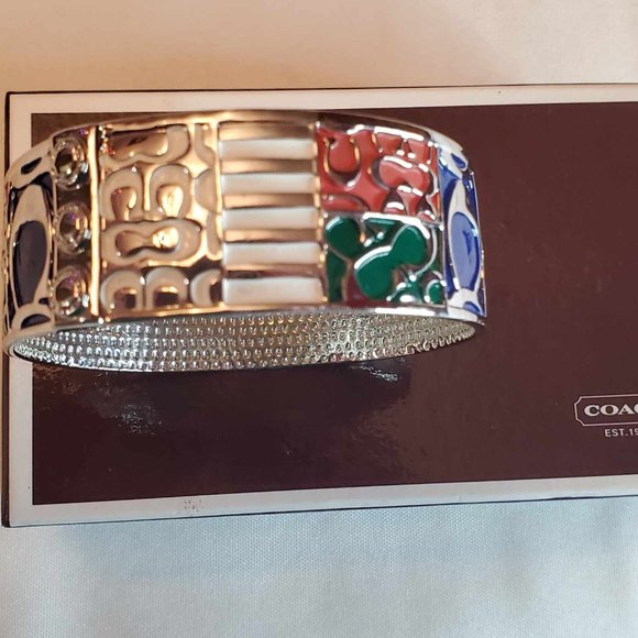 Coach- Bangle Bracelet- Signature Patchwork - Picture 7 of 7